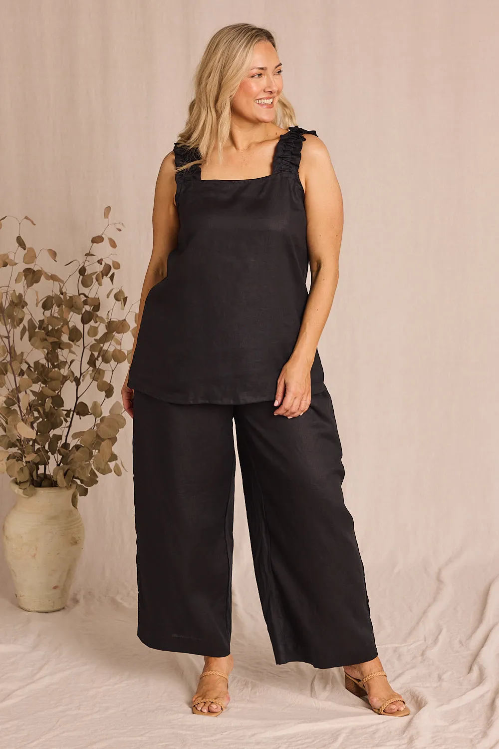 Liliana Wide Leg Linen Pant in Black