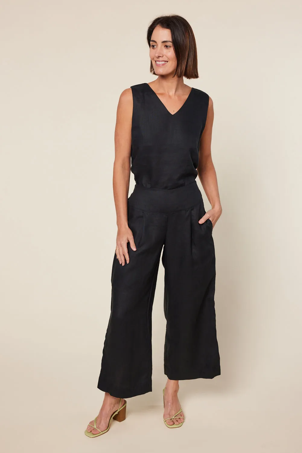 Liliana Wide Leg Linen Pant in Black