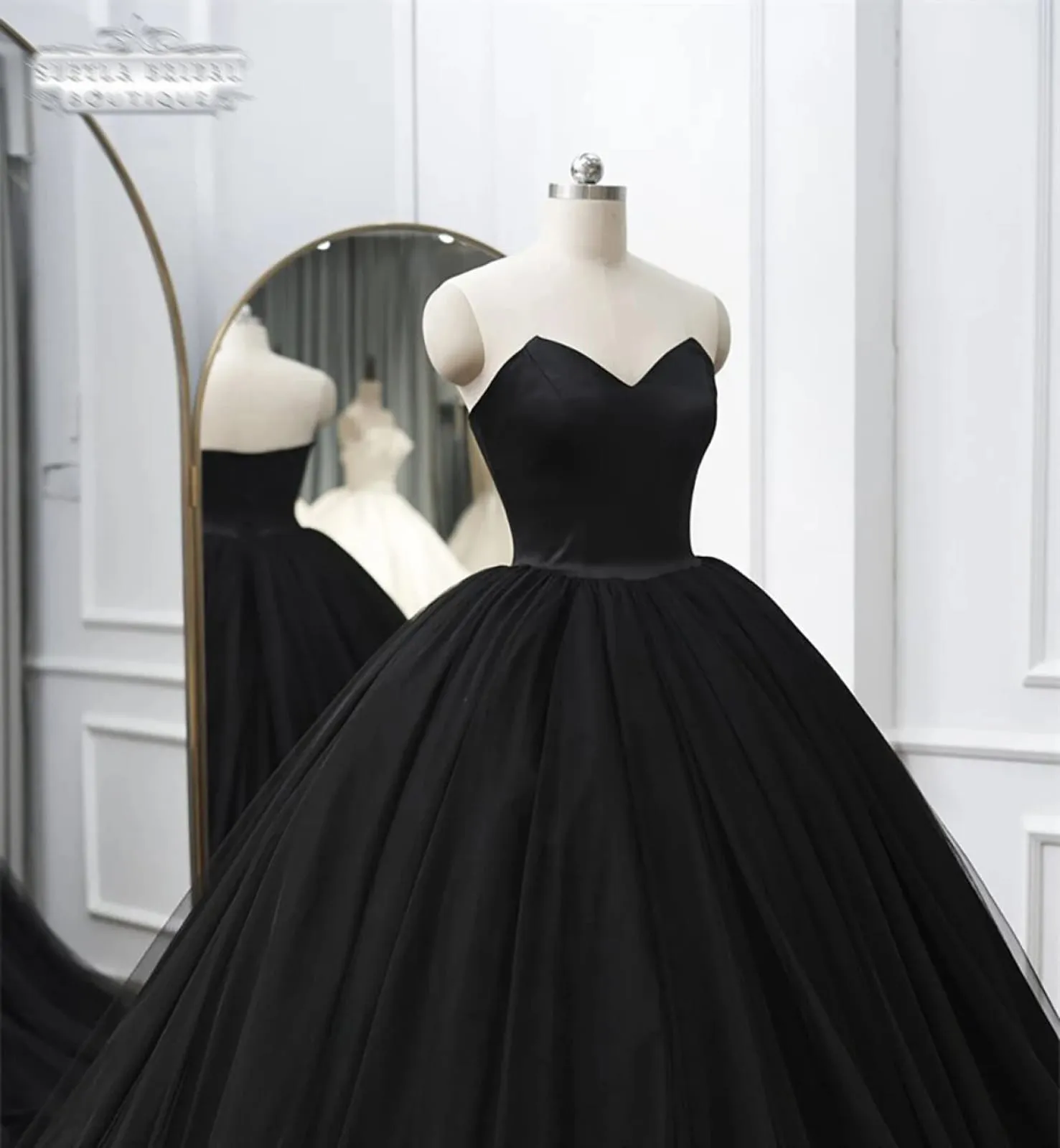 Strapless Sweetheart Black Satin Tulle Court Ball Gown Wedding Dress